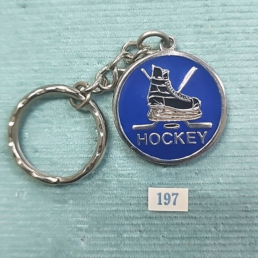 Hockey skate/stick/puck blue background silver keychain